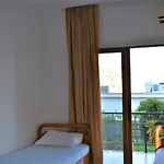 Zeneli * Sarandë