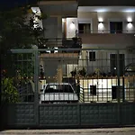 호텔 Zeneli Sarandë