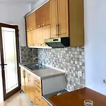 호텔 Zeneli Sarandë