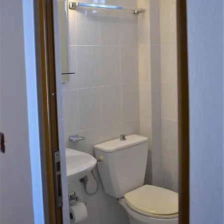 Zeneli Hotel *