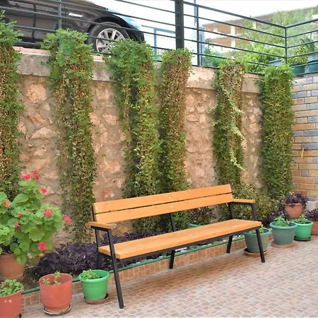 Hotel Zeneli