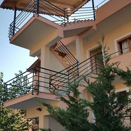 Szálloda Zeneli *