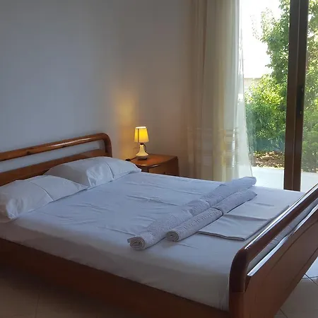 Hotel Zeneli *